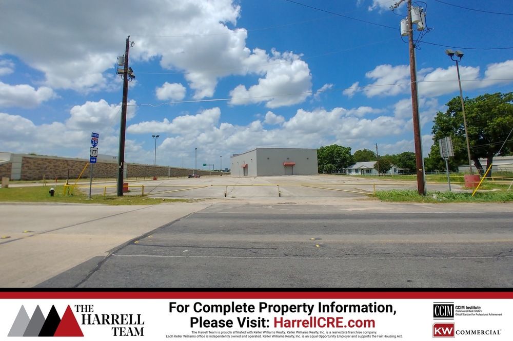 182 North McLennan Drive, Elm Mott, TX 76640